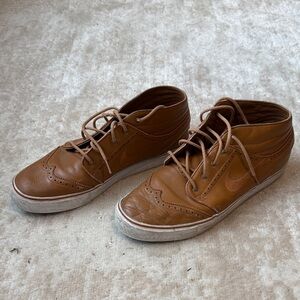 Nike Men’s Brown Leather Chukka Boots
